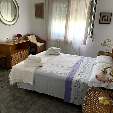 Villa Summer House In *